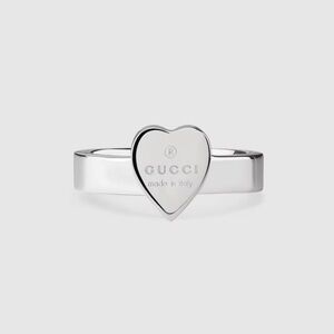 Gucci Trademark ring with heart pendant
